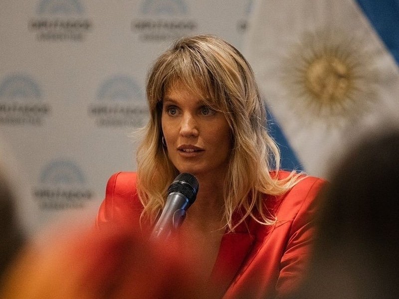 Liz Solari en la presentación de Ley Sintientes por los animales en el Congreso