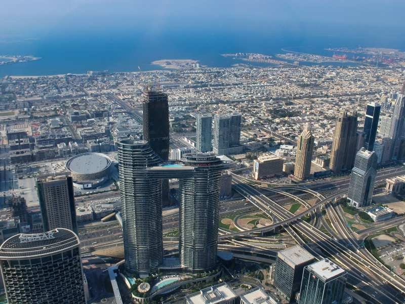 Dubái, sede de la COP28, cuenta con el edificio más alto del mundo: Burj Khalifa (mide 828 metros de altura). Así se ve la ciudad desde allí. Crédito: Michelle Soto