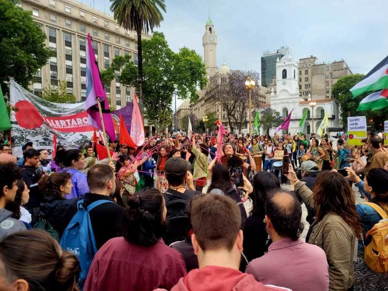 marcha en contra del extractivismo en Argentina