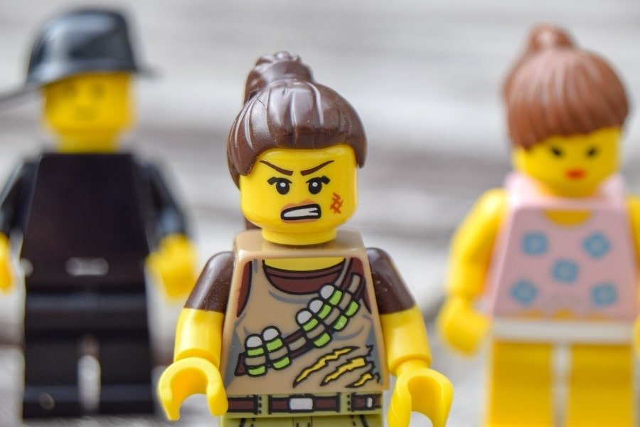 Nostalgia e inclusión: LEGO inspira a las mujeres a jugar sin juicios.
