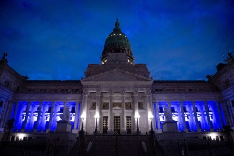 Edificios emblemáticos de Argentina se tiñeron de azul para concientizar sobre el autismo. (Foto: Semana Azul)