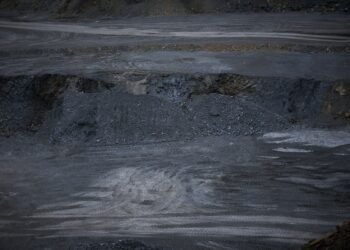 África tiene el 30% de las reservas minerales: EE.UU y China lo saben y pelen por el “botín”