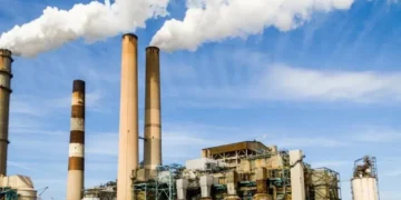 Bruselas propone usar créditos internacionales de carbono para reducir un 90% las emisiones de la UE en 2040