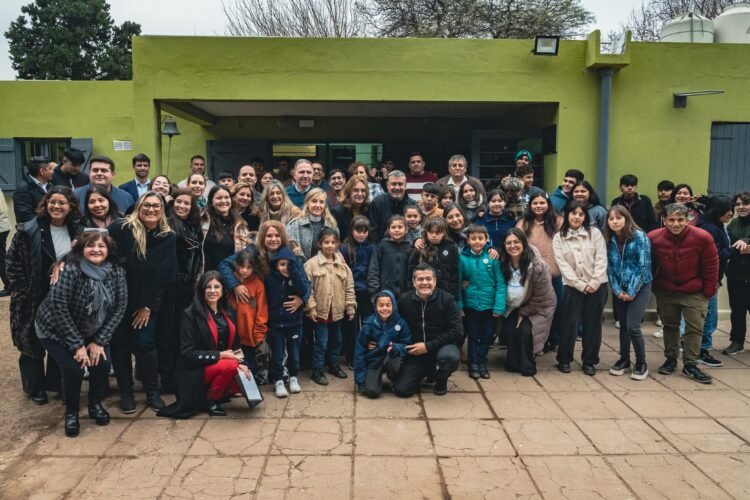 Encendiendo la sustentabilidad: se inauguró el sistema solar en la escuela ganadora del Concurso Escuelas Sustentables