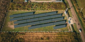 Se inauguró el parque solar comunitario en General Roca y marca un nuevo rumbo para las cooperativas e industrias