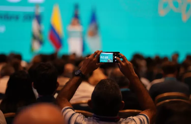 ¿Qué dejó realmente la Cumbre CELAC–UE? La alianza birregional que busca reinventarse