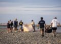 Voluntarios retiraron 200 kilos de plásticos de una playa en Chubut