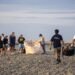 Voluntarios retiraron 200 kilos de plásticos de una playa en Chubut