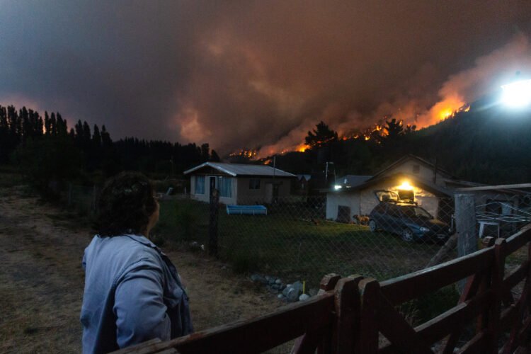 El cambio climático alimentó los incendios forestales en Argentina y Chile