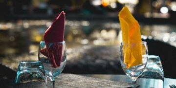 ¿De dónde vienen las servilletas? El recorrido de las servilletas de papel y de tela, paso a paso