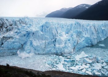 Lanzan petición para frenar cambios a la Ley de Glaciares en Argentina