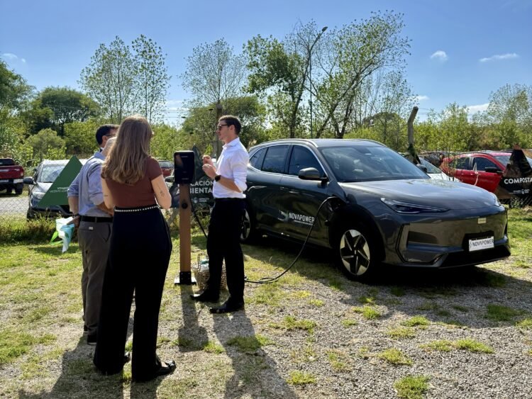Novapower lideró la conversación sobre electromovilidad con el objetivo de que la energía limpia sea el motor de movimiento