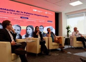 Expertos internacionales y CAF presentaron en Buenos Aires un plan de acción contra los megaincendios forestales en América Latina