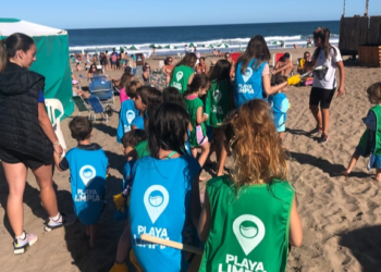 A través de la iniciativa Playa Limpia, Villavicencio ya recuperó 150 toneladas de botellas plásticas en Mar del Plata