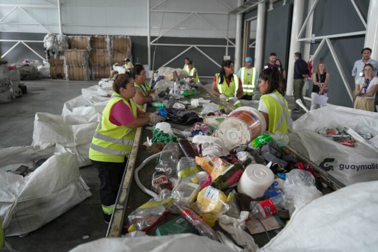 Cierre de un basural en Guaymallén: más de 140 recuperadores se incorporaron al reciclaje formal