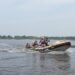 Operaciones de rescate durante las inundaciones provocadas por la ruptura del embalse en Guangxi, China.