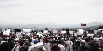 Manifestación de comunidades indígenas en defensa del territorio en Colombia