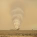 Columna de humo de incendio forestal en paisaje europeo, ilustrando el impacto del cambio abrupto de clima en Francia y Españ