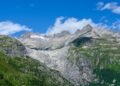 Vista panorámica de glaciares en las montañas del Himalaya, Nepal.