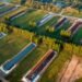 Vista aérea de una granja porcina industrial con lagunas de residuos en Carolina del Norte.