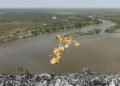 Minería ilegal de oro en la Amazonía brasileña, donde la corrupción en la ANM permitió el blanqueo de toneladas de metal.