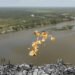 Minería ilegal de oro en la Amazonía brasileña, donde la corrupción en la ANM permitió el blanqueo de toneladas de metal.