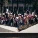 Marcha de pueblos indígenas en el sur de México exigiendo paz y defensa de territorios ancestrales.