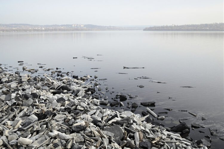 Río Danubio con nivel de agua bajo debido a sequía en Europa del Este.