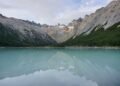 Lago glaciar en la Cordillera Blanca peruana, uno de los puntos de mayor riesgo de aluviones en los Andes.