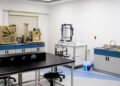 Batería experimental de agua salada en laboratorio de almacenamiento energético