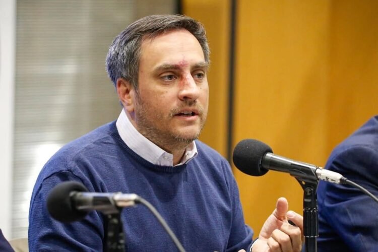 Juan Cabandié: “El peronismo tiene que estar pensando en los recursos naturales y está pensando en internas egocéntricas”