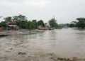 Paisaje de inundación monzónica en Pakistán, contexto de la adopción de tecnología china de predicción climática.