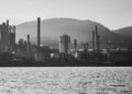 Río contaminado en México con residuos industriales y urbanos en sus aguas.