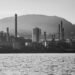 Río contaminado en México con residuos industriales y urbanos en sus aguas.