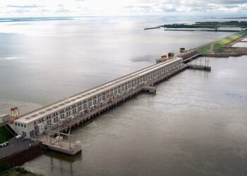 Yacyretá suspende visitas por la crecida del Paraná vinculada a El Niño