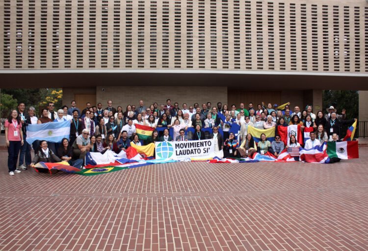 Católicos de 19 países cerraron en Bogotá su primer encuentro regional con un manifiesto frente a la crisis socioambiental