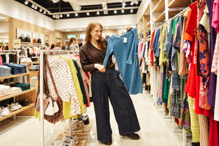 Galpón de Ropa llevó la moda circular al shopping: abrió en DOT Baires un local de compra y venta de ropa usada