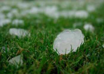 Tres tornados golpearon Arizona con granizo del tamaño de pelotas de golf
