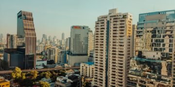 Distrito financiero de Bangkok, sede de las reuniones anuales del FMI y Banco Mundial donde el financiamiento climático estuv