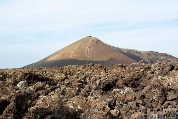 Paisaje volcánico en La Palma, isla del volcán Tajogaite en Canarias.
