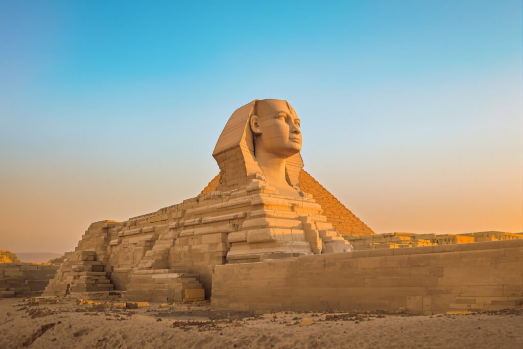 La Gran Esfinge de Giza en Egipto, monumento construido con la misma piedra caliza donde se hallaron los fósiles del cocodril