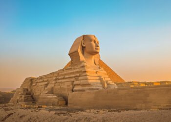 La Gran Esfinge de Giza en Egipto, monumento construido con la misma piedra caliza donde se hallaron los fósiles del cocodril