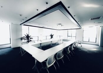 Sala de conferencias vacía tras el fracaso de la reunión del IPCC en Etiopía.