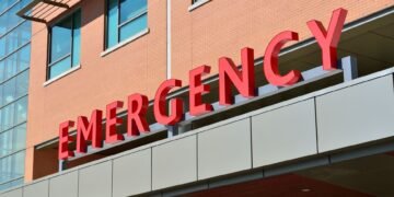 Hospital durante una ola de calor extremo vinculada al cambio climático como emergencia sanitaria.